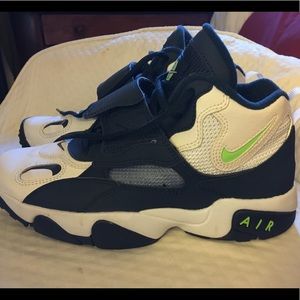 Youth size 5.5 Nike Air shoes